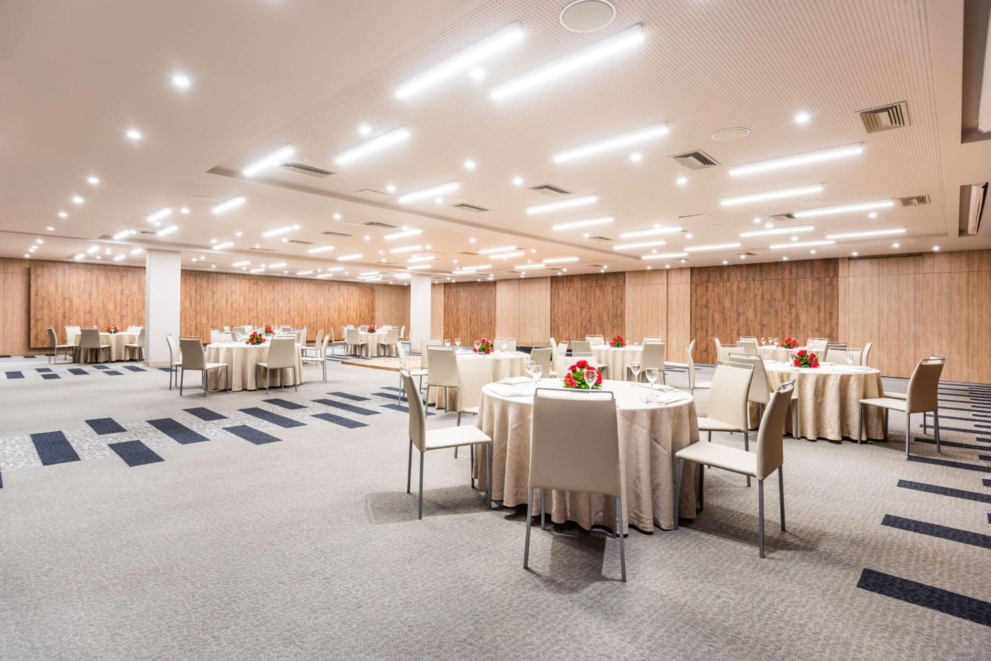 Hotel NH Collection Royal WTC Bogotá Exterior foto The ballroom