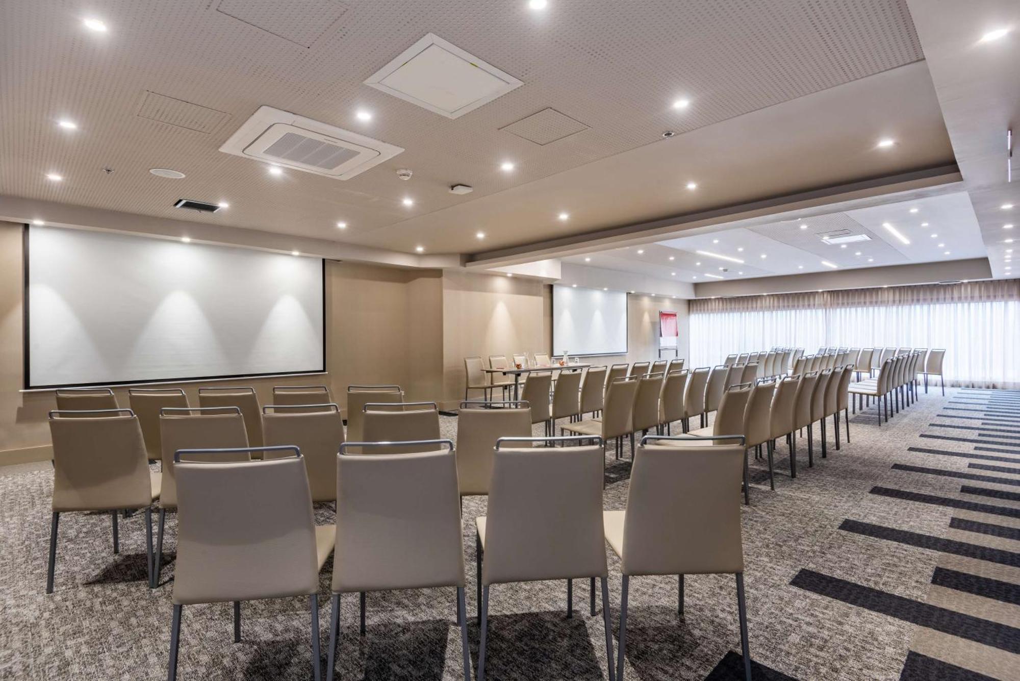 Hotel NH Collection Royal WTC Bogotá Exterior foto Meeting room