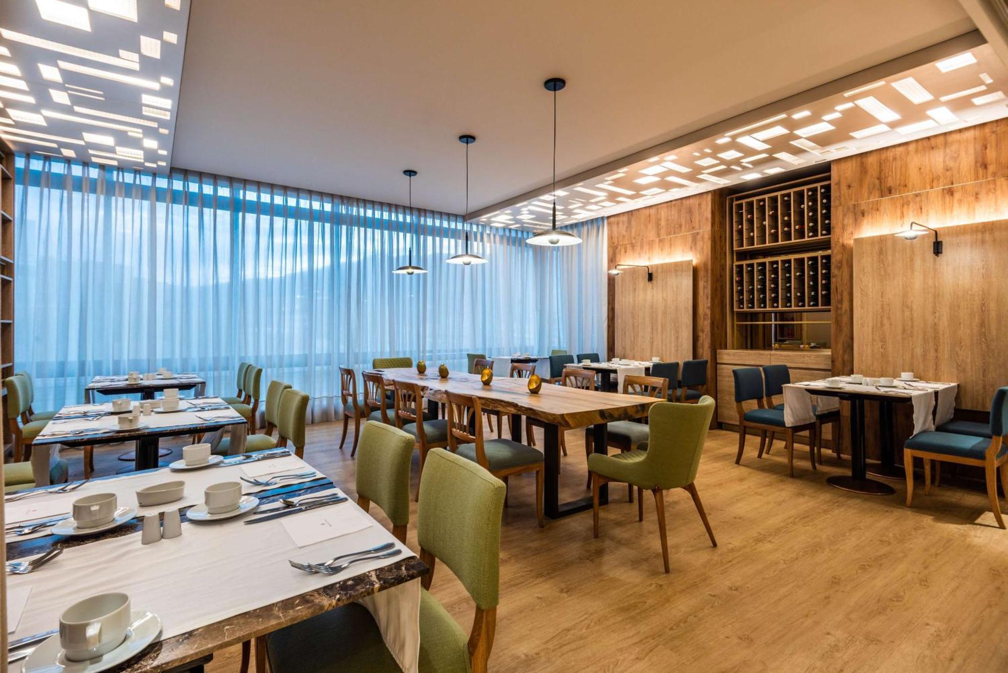 Hotel NH Collection Royal WTC Bogotá Exterior foto Restaurant