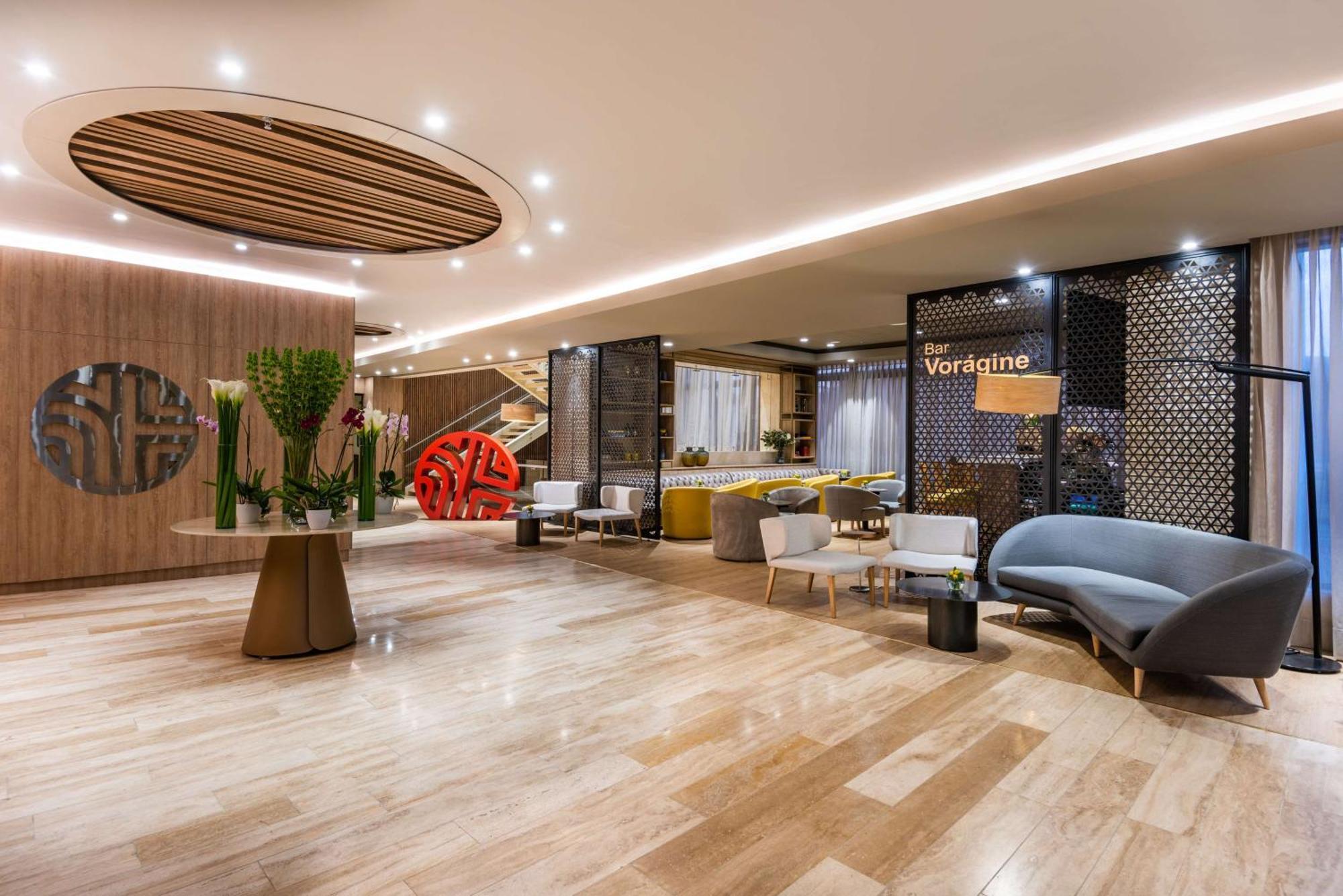 Hotel NH Collection Royal WTC Bogotá Exterior foto Lobby